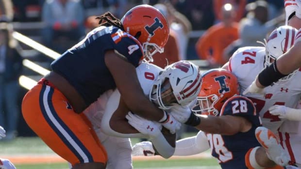 Illinois defensive lineman Jer'Zhan Newton